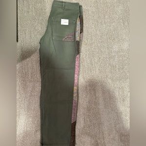 Anthropologie The Wanderer cropped green utility pants. Side detailing.